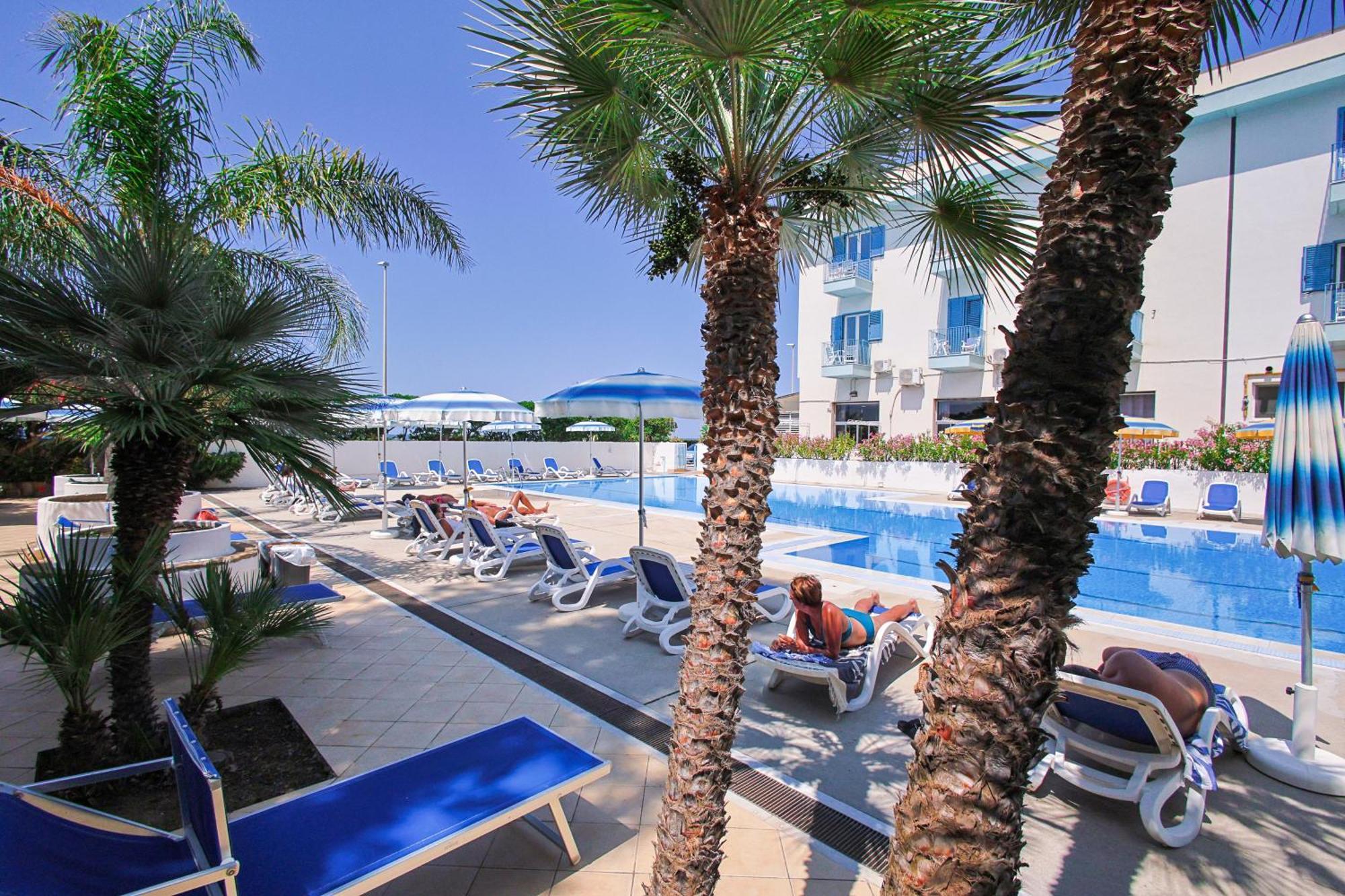 Hotel Tourist Cefalù Esterno foto