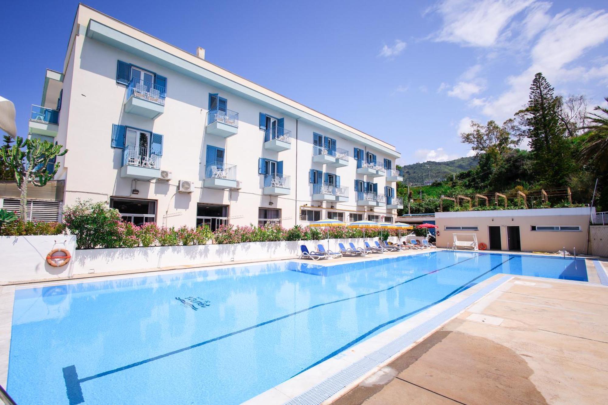 Hotel Tourist Cefalù Esterno foto