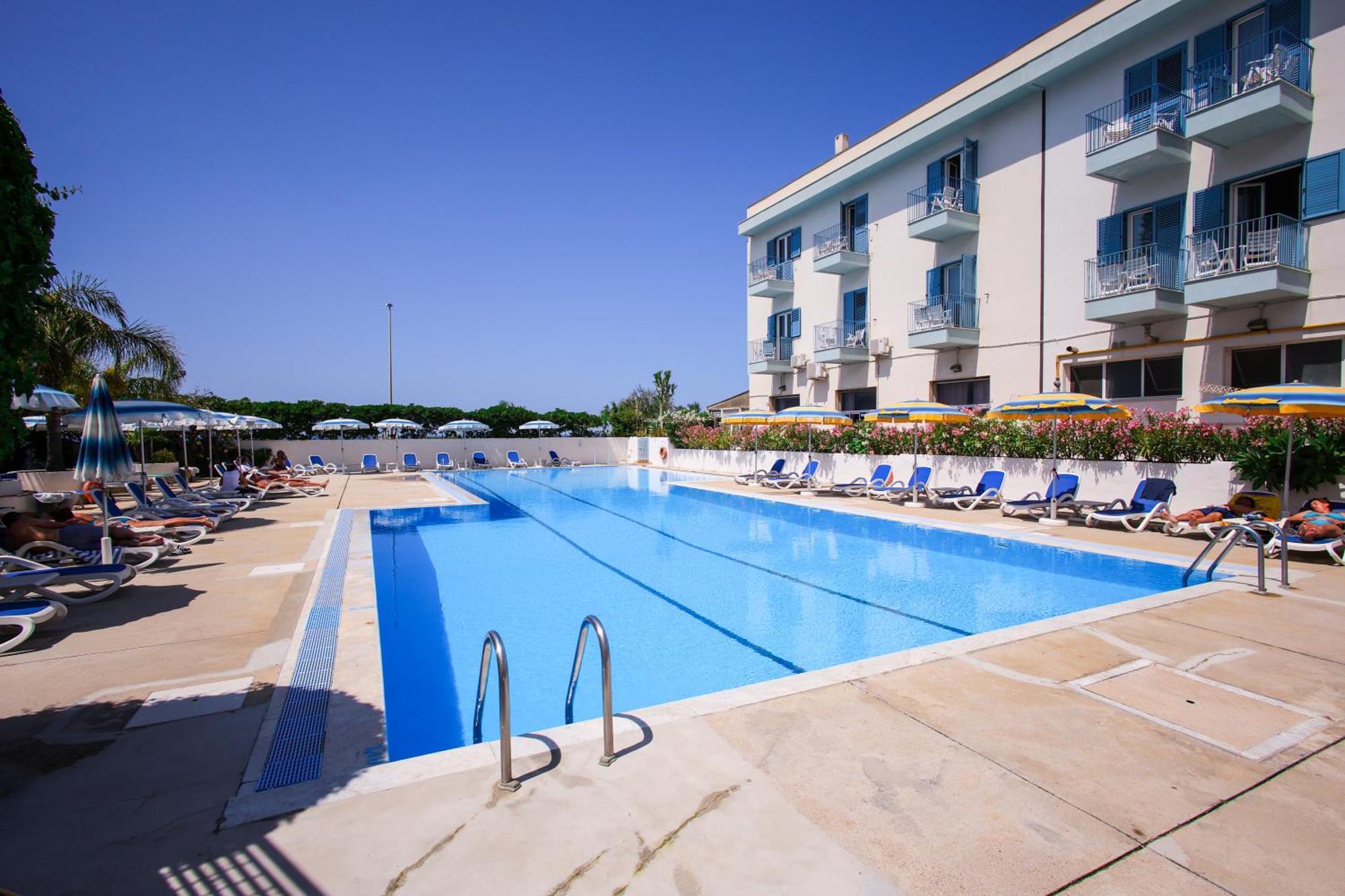 Hotel Tourist Cefalù Esterno foto