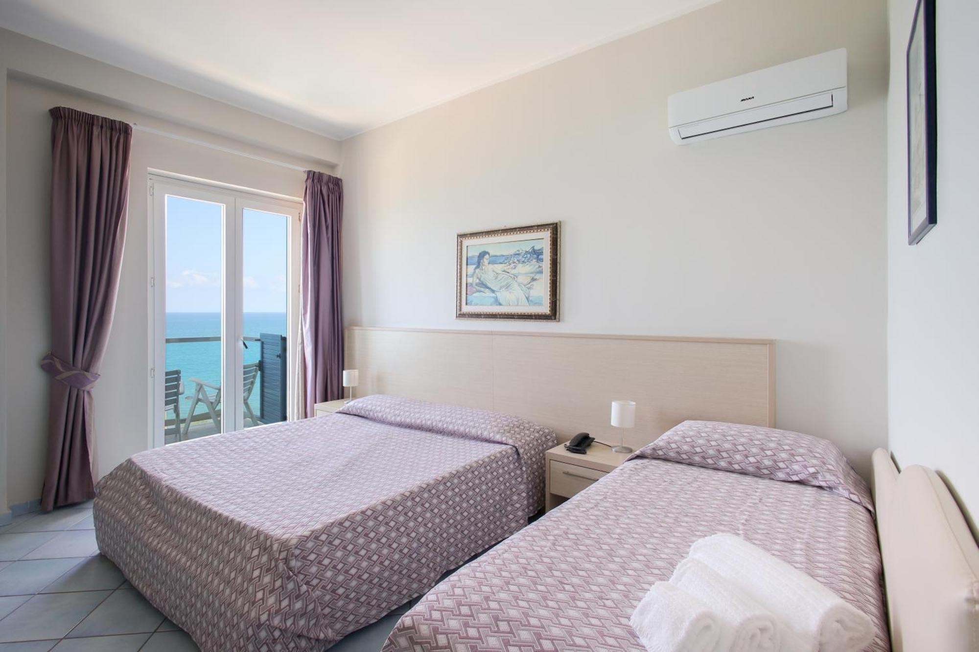 Hotel Tourist Cefalù Esterno foto