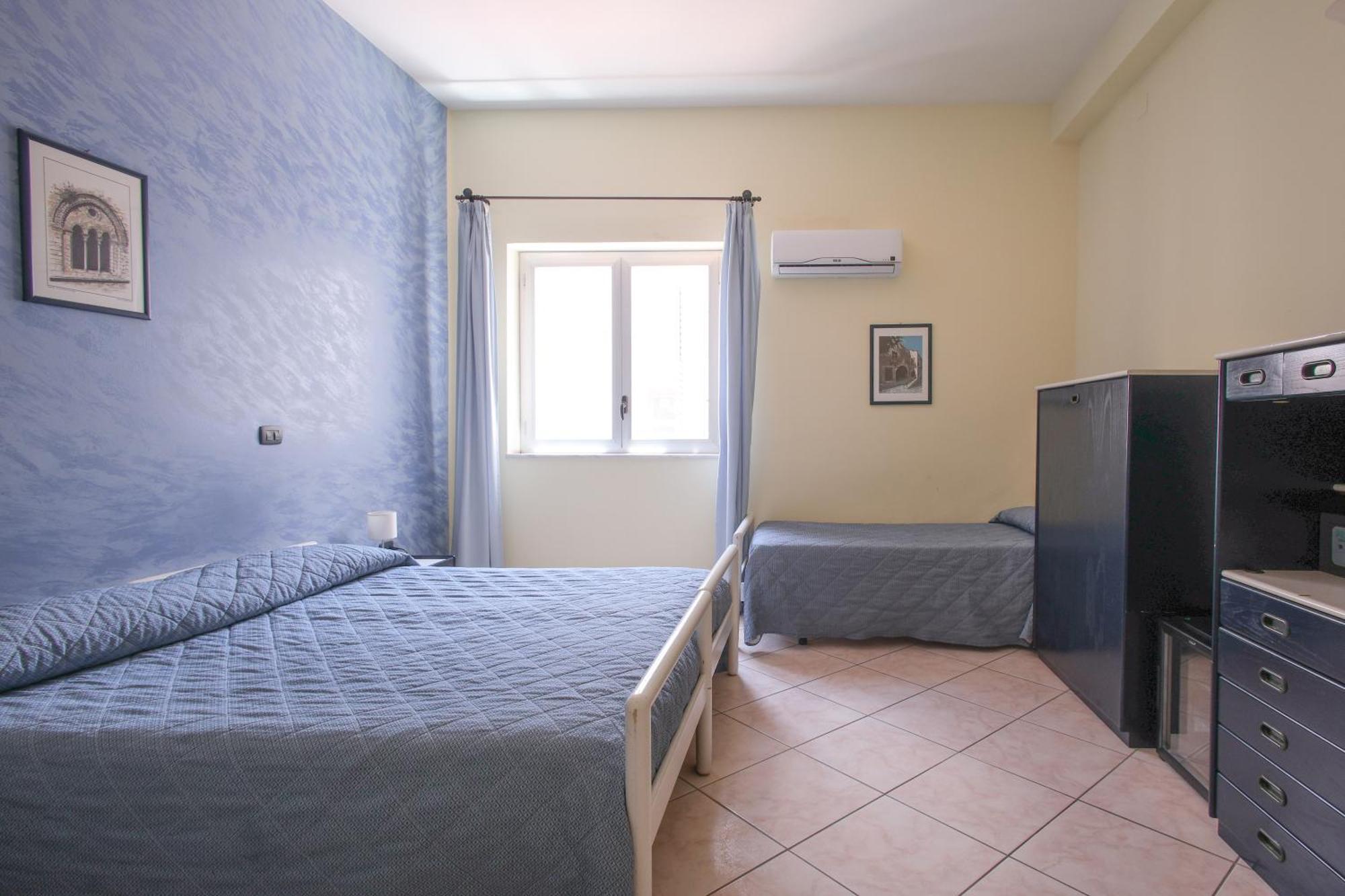 Hotel Tourist Cefalù Esterno foto