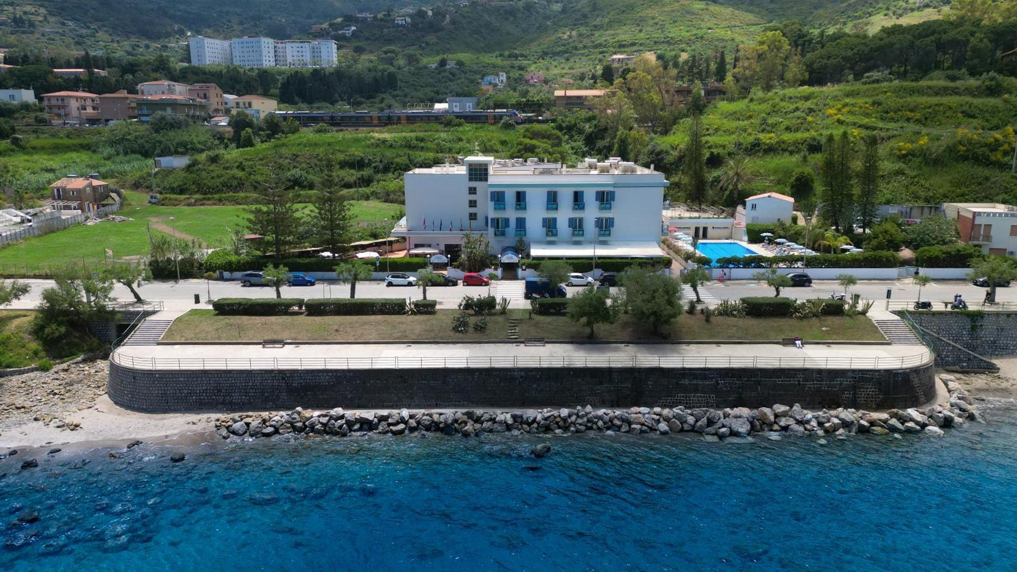 Hotel Tourist Cefalù Esterno foto