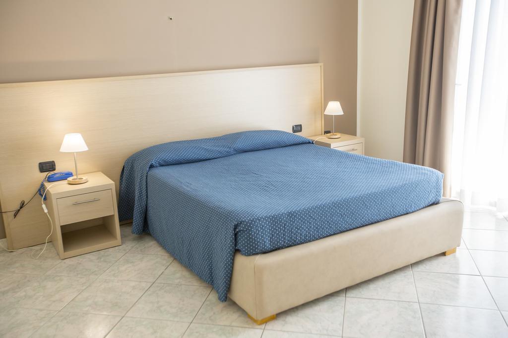 Hotel Tourist Cefalù Esterno foto